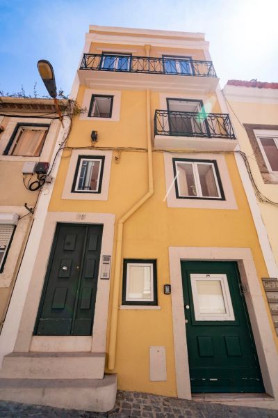 photo 7 Owner direct vacation rental Lisbon appartement   View of the property from outside
