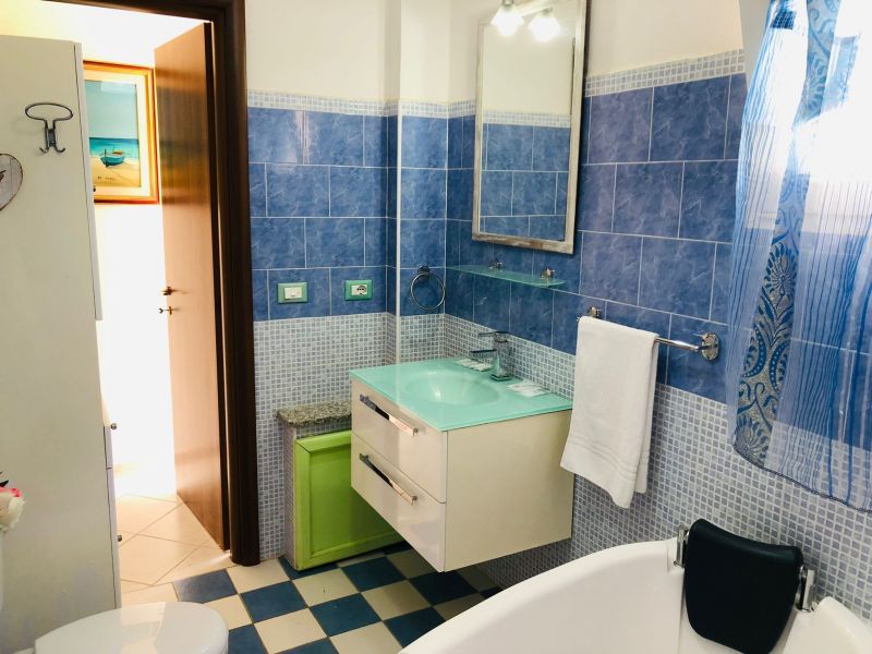photo 12 Owner direct vacation rental Valledoria appartement   bathroom 1