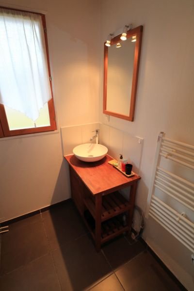 photo 11 Owner direct vacation rental Morillon Grand Massif chalet Rhone-Alps Haute-Savoie bathroom