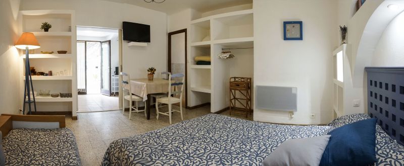 photo 4 Owner direct vacation rental Hyres appartement Provence-Alpes-Cte d'Azur Var bedroom