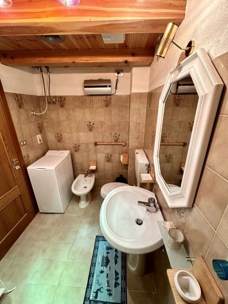 photo 16 Owner direct vacation rental Saint Nicolas appartement Aosta Valley Aosta Province bathroom