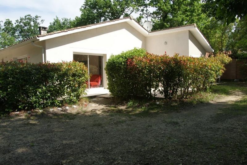 photo 1 Owner direct vacation rental Andernos les Bains villa Aquitaine Gironde View of the property from outside