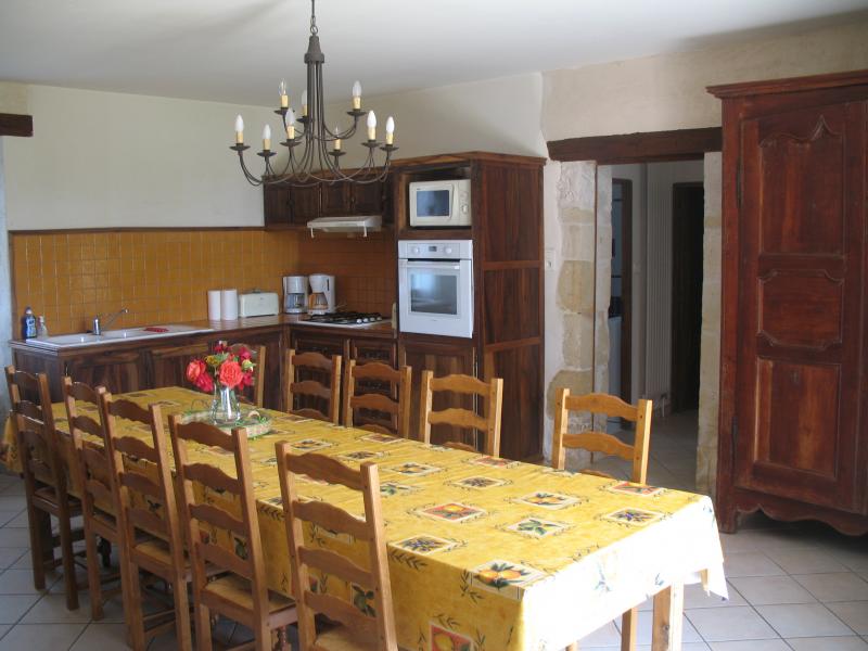 photo 5 Owner direct vacation rental Les Eyzies de Tayac maison Aquitaine Dordogne Summer kitchen