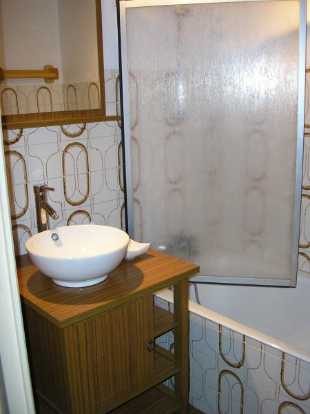 photo 5 Owner direct vacation rental Les 2 Alpes studio Rhone-Alps Isre bathroom