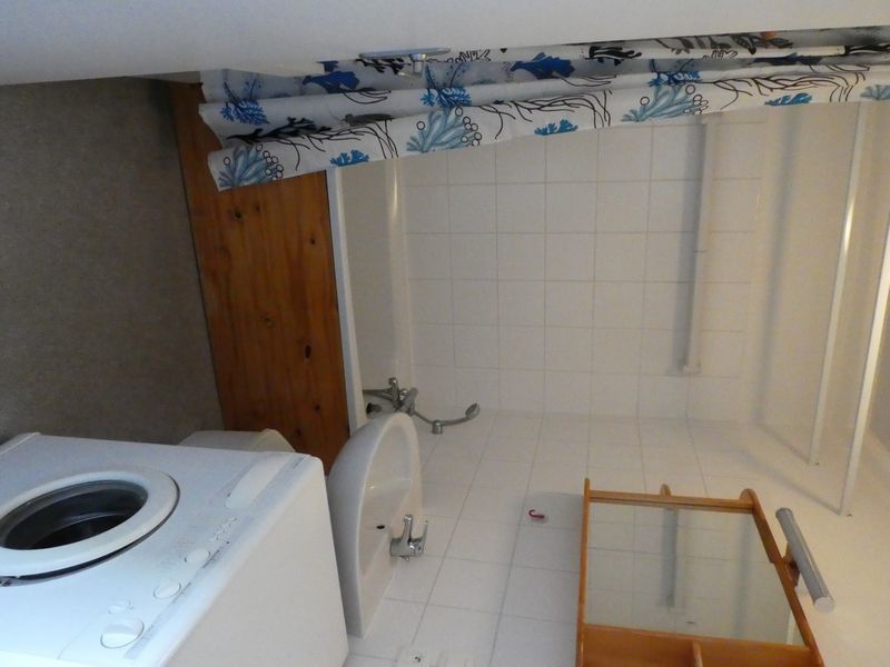 photo 8 Owner direct vacation rental Besse - Super Besse appartement Auvergne  bathroom