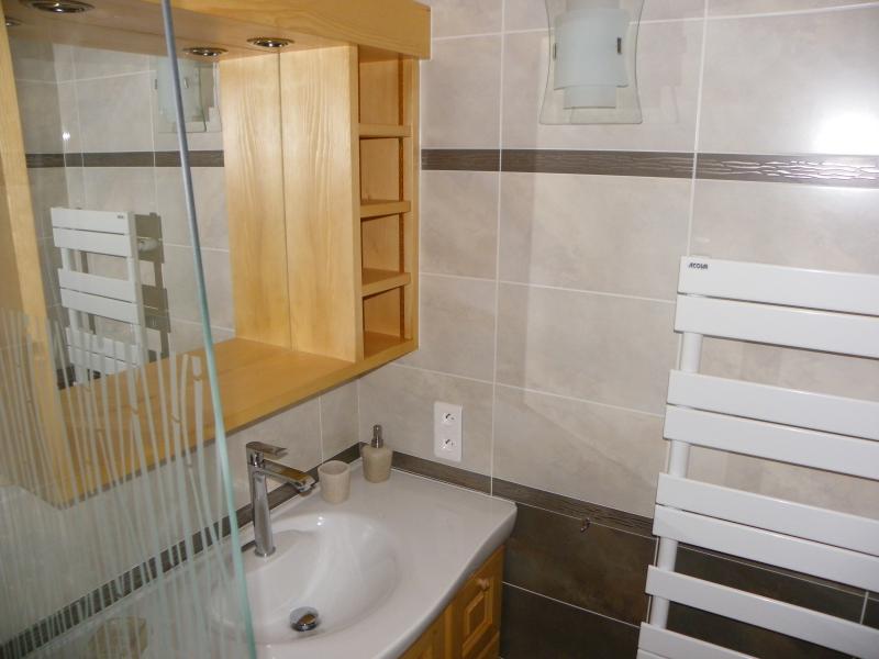 photo 9 Owner direct vacation rental Mribel appartement Rhone-Alps Savoie bathroom