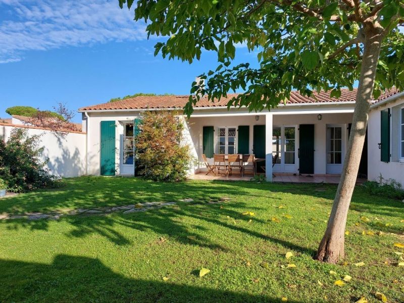 photo 0 Owner direct vacation rental Le Bois-Plage-en-R maison Poitou-Charentes Charente-Maritime View of the property from outside