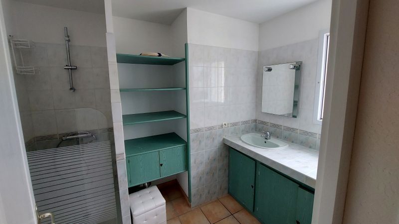 photo 11 Owner direct vacation rental Le Bois-Plage-en-R maison Poitou-Charentes Charente-Maritime Half bath