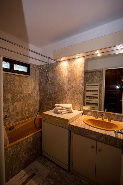 photo 8 Owner direct vacation rental Megve appartement Rhone-Alps Haute-Savoie bathroom