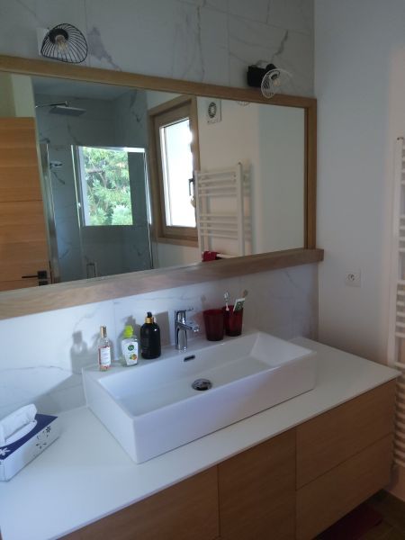 photo 16 Owner direct vacation rental Saint Gervais Mont-Blanc appartement Rhone-Alps Haute-Savoie bathroom