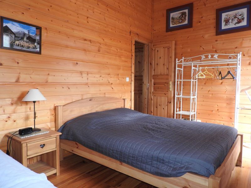 photo 8 Owner direct vacation rental La joue du Loup chalet Provence-Alpes-Cte d'Azur Hautes-Alpes bedroom 4