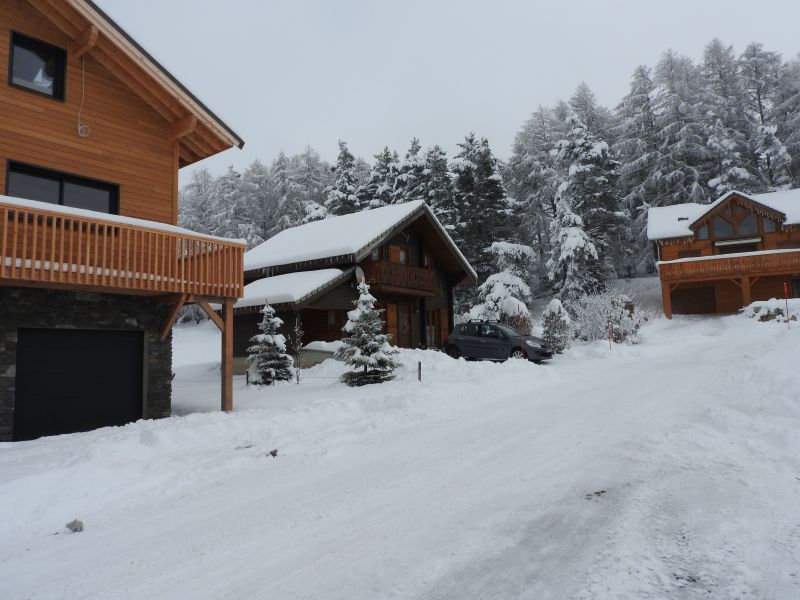 photo 15 Owner direct vacation rental La joue du Loup chalet Provence-Alpes-Cte d'Azur Hautes-Alpes View of the property from outside