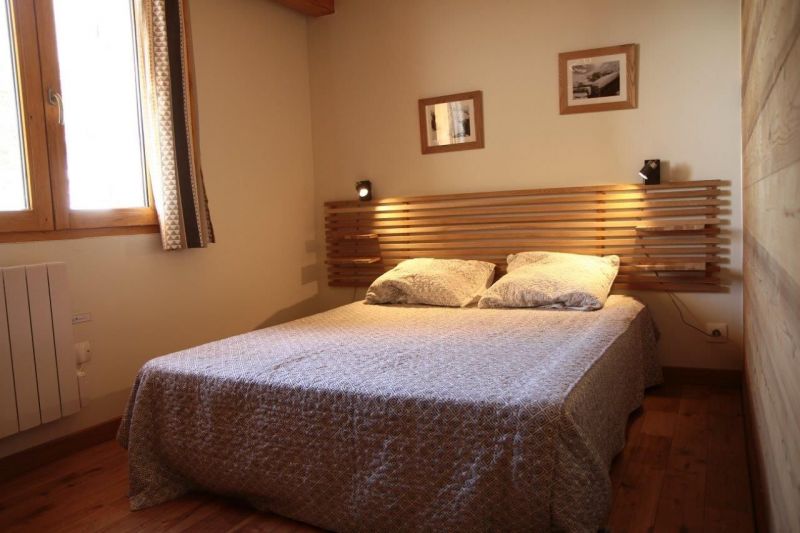 photo 11 Owner direct vacation rental Les Menuires chalet Rhone-Alps Savoie bedroom 2
