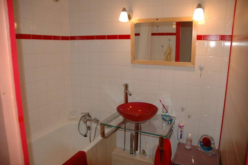 photo 9 Owner direct vacation rental Les Menuires appartement Rhone-Alps Savoie bathroom