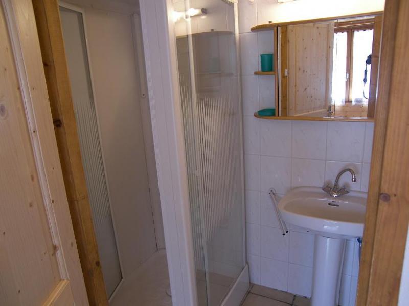 photo 2 Owner direct vacation rental Manigod-Croix Fry/L'tale-Merdassier appartement Rhone-Alps Haute-Savoie bathroom