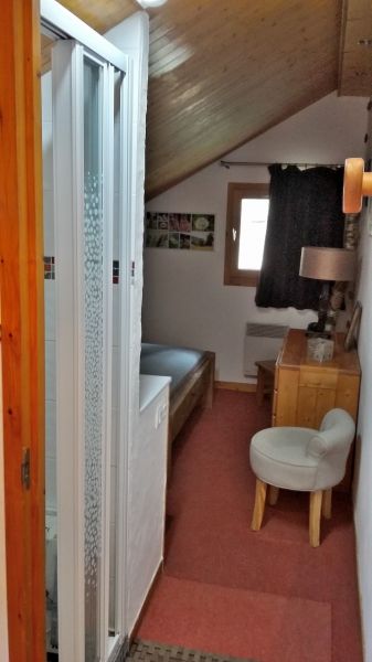 photo 16 Owner direct vacation rental Mribel appartement Rhone-Alps Savoie bedroom 2