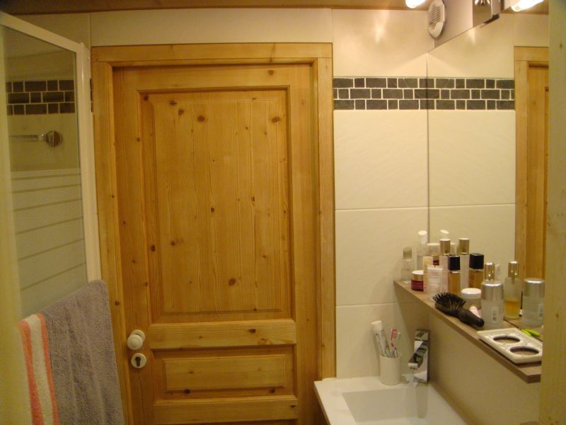 photo 18 Owner direct vacation rental Mribel appartement Rhone-Alps Savoie bathroom