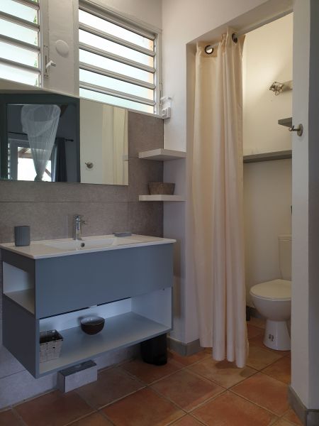 photo 15 Owner direct vacation rental Vieux-habitants gite Basse Terre  bathroom