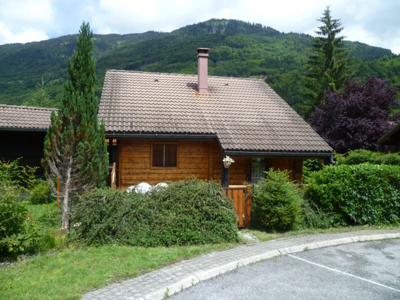 photo 11 Owner direct vacation rental Samons chalet Rhone-Alps Haute-Savoie View of the property from outside