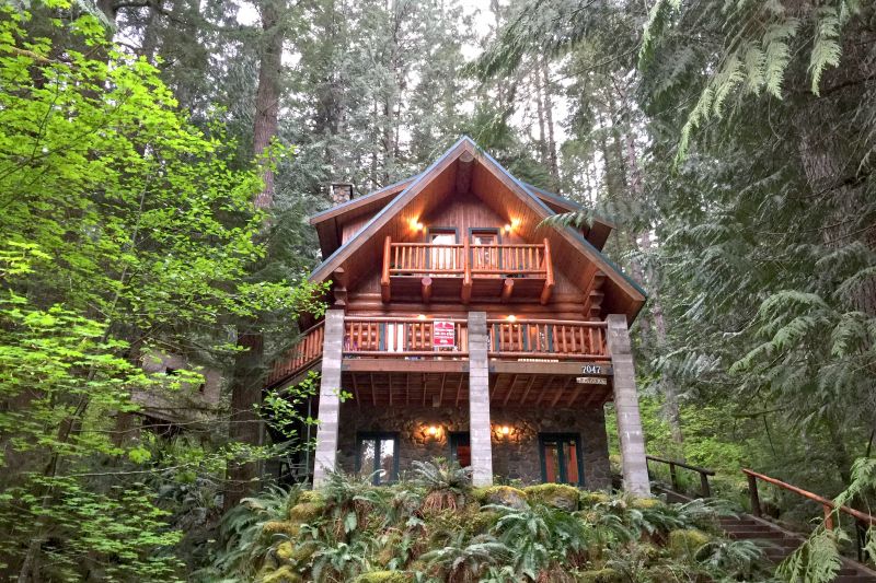 photo 0 Owner direct vacation rental Mt Baker chalet Washington Cascade Mountains View of the property from outside