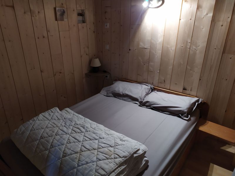 photo 9 Owner direct vacation rental Les Contamines Montjoie chalet Rhone-Alps Haute-Savoie bedroom 4