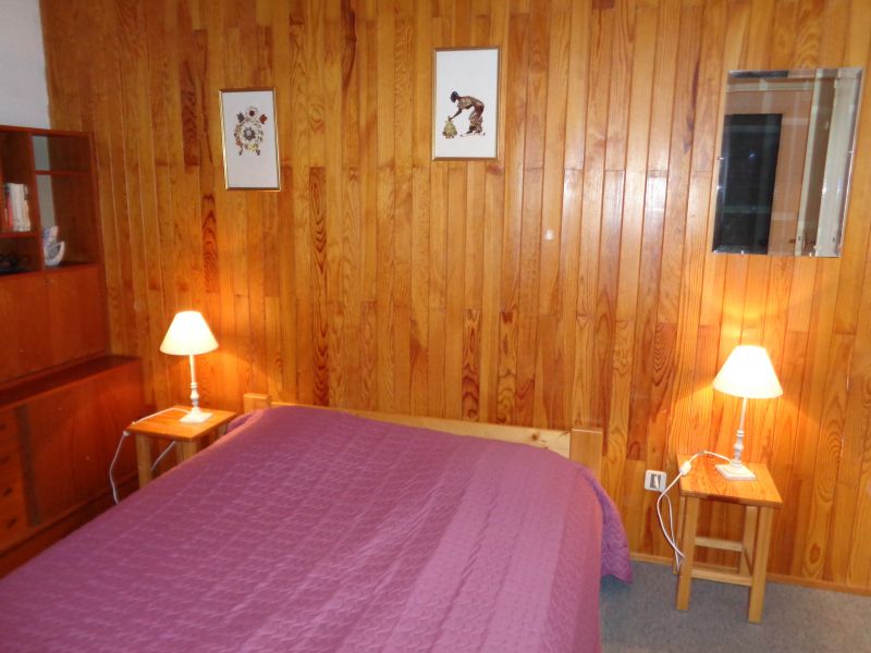 photo 14 Owner direct vacation rental Orcires Merlette appartement Provence-Alpes-Cte d'Azur Hautes-Alpes bedroom 1