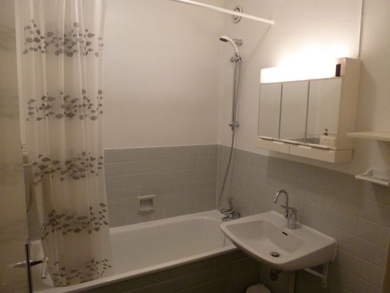 photo 8 Owner direct vacation rental Orcires Merlette appartement Provence-Alpes-Cte d'Azur Hautes-Alpes bathroom