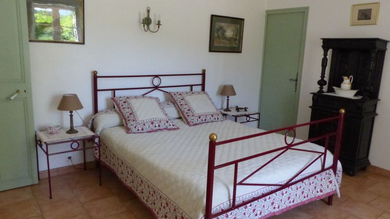photo 11 Owner direct vacation rental Apt maison Provence-Alpes-Cte d'Azur Vaucluse bedroom 1