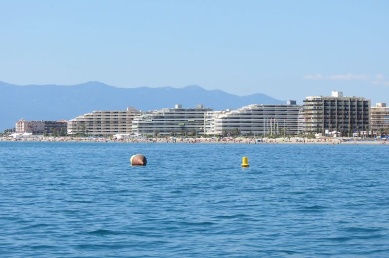 photo 0 Owner direct vacation rental Canet appartement Languedoc-Roussillon Pyrnes-Orientales View of the property from outside