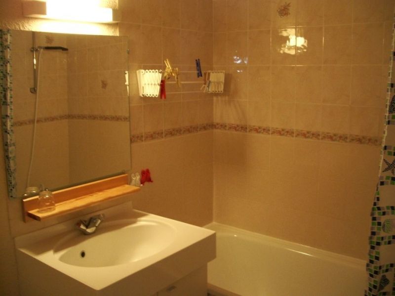 photo 10 Owner direct vacation rental Bonneval sur Arc appartement Rhone-Alps Savoie bathroom