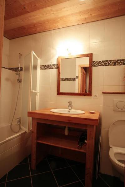 photo 11 Owner direct vacation rental Valloire appartement Rhone-Alps Savoie bathroom