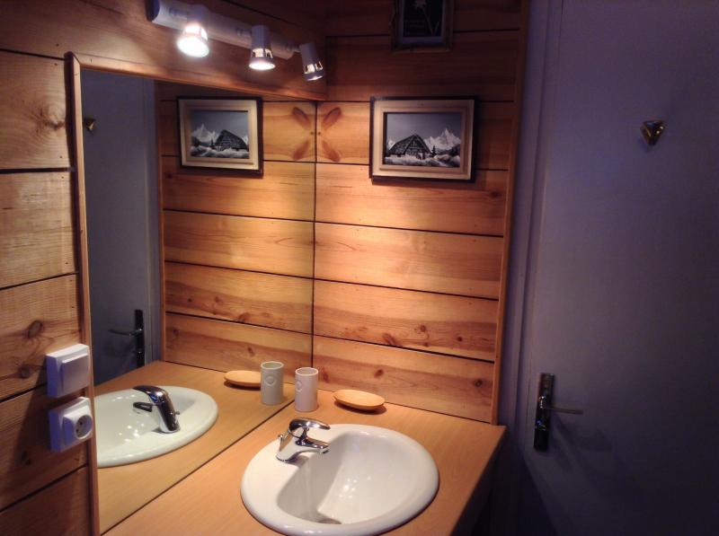 photo 12 Owner direct vacation rental La Mongie appartement Midi-Pyrnes Hautes-Pyrnes bathroom