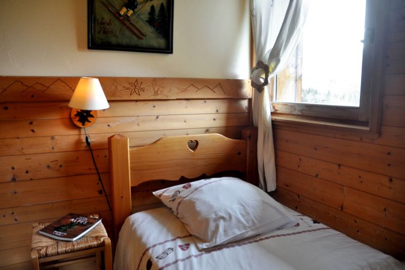 photo 5 Owner direct vacation rental Samons appartement Rhone-Alps Haute-Savoie bedroom 2