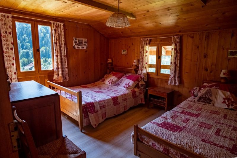 photo 11 Owner direct vacation rental Les Contamines Montjoie chalet Rhone-Alps Haute-Savoie bedroom 2