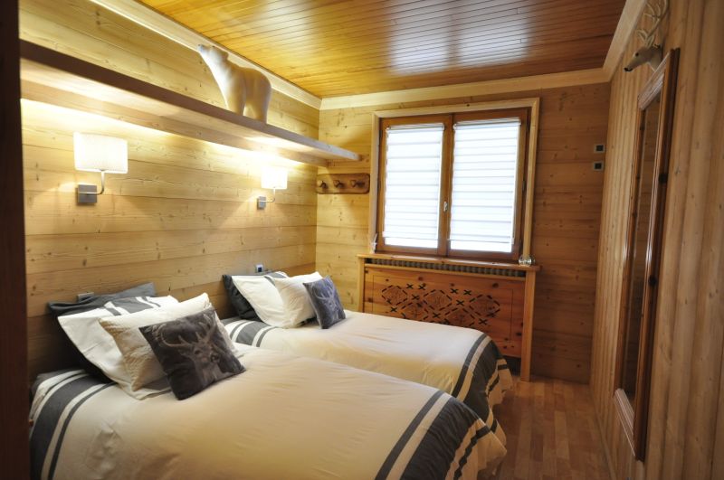 photo 8 Owner direct vacation rental Serre Chevalier chalet Provence-Alpes-Cte d'Azur Hautes-Alpes bedroom 3