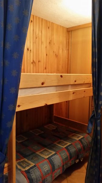 photo 13 Owner direct vacation rental Orcires Merlette appartement Provence-Alpes-Cte d'Azur Hautes-Alpes Open sleeping nook