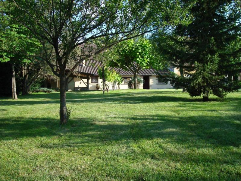 photo 8 Owner direct vacation rental Bergerac maison Aquitaine Dordogne View of the property from outside