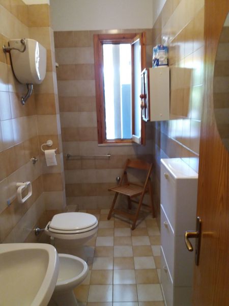 photo 18 Owner direct vacation rental Torre dell'Orso appartement Puglia Lecce Province bathroom