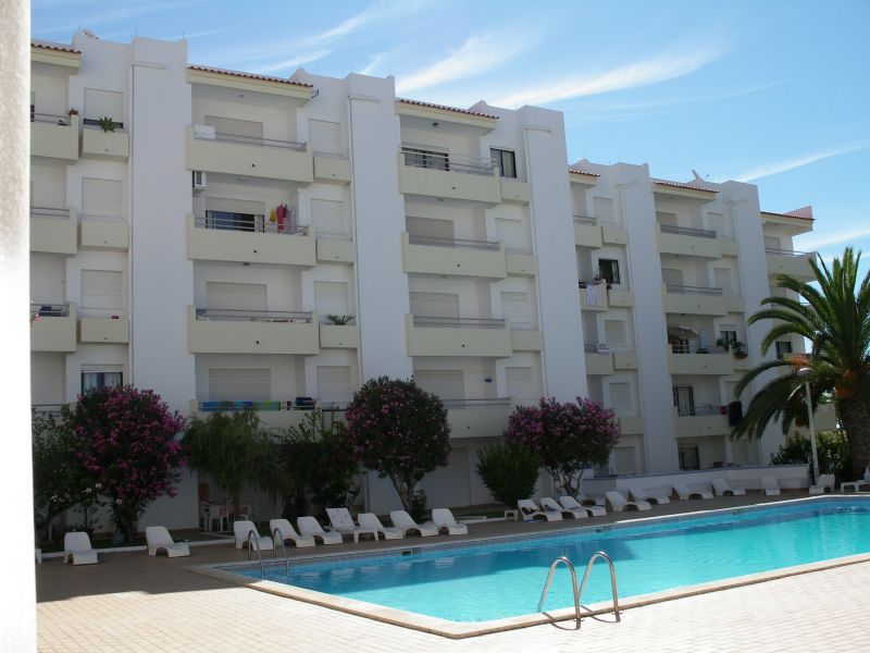 photo 18 Owner direct vacation rental Albufeira appartement Algarve  View of the property from outside