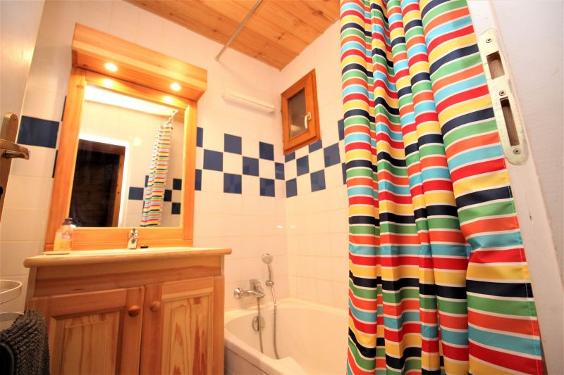 photo 13 Owner direct vacation rental Valfrjus chalet Rhone-Alps Savoie bathroom 2