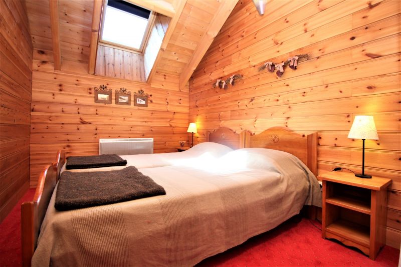 photo 20 Owner direct vacation rental Valfrjus chalet Rhone-Alps Savoie bedroom 3