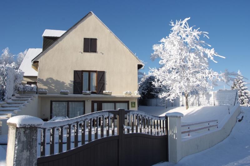 photo 4 Owner direct vacation rental Besse - Super Besse appartement Auvergne Puy-de-Dme View of the property from outside