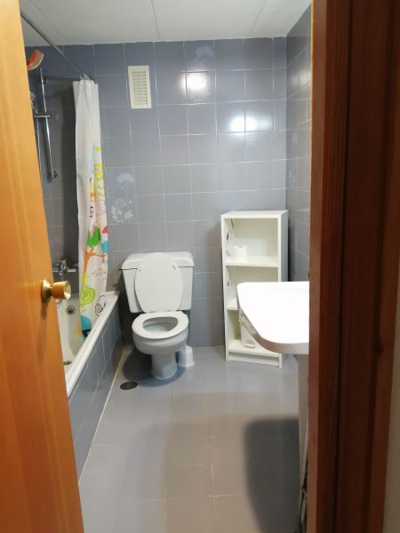 photo 12 Owner direct vacation rental Pescola appartement Valencian Community Castelln (province of) bathroom