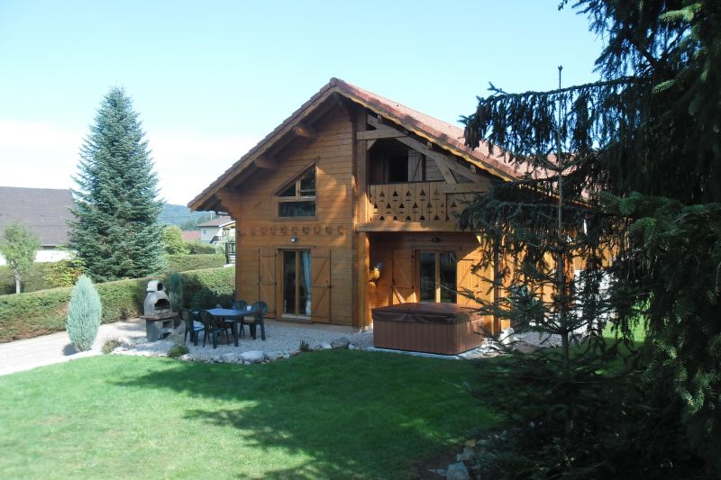 photo 16 Owner direct vacation rental Grardmer chalet Lorraine Vosges View of the property from outside