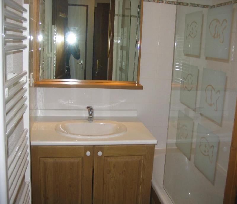 photo 6 Owner direct vacation rental Morillon Grand Massif appartement Rhone-Alps Haute-Savoie bathroom