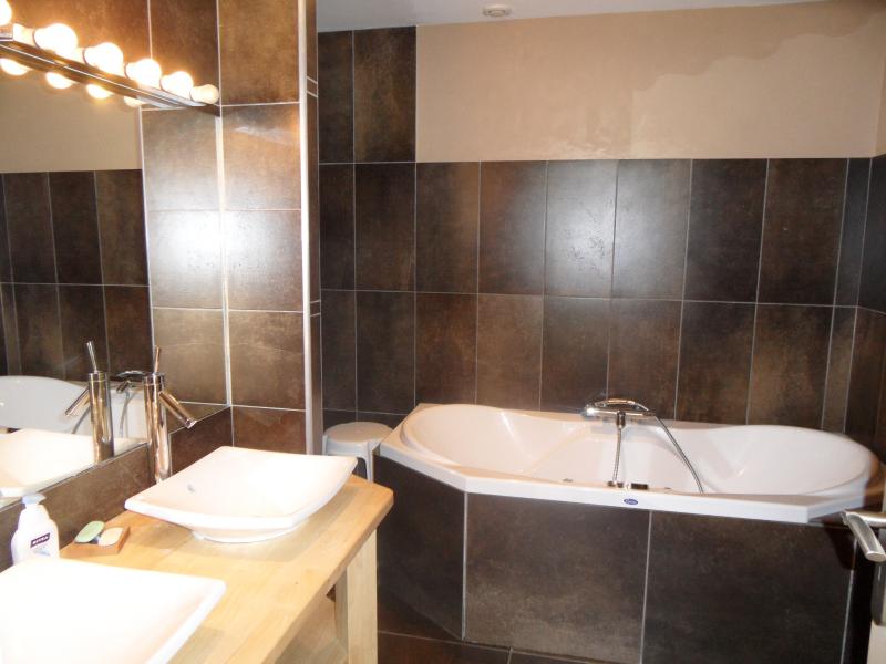 photo 6 Owner direct vacation rental Grardmer appartement Lorraine Vosges bathroom