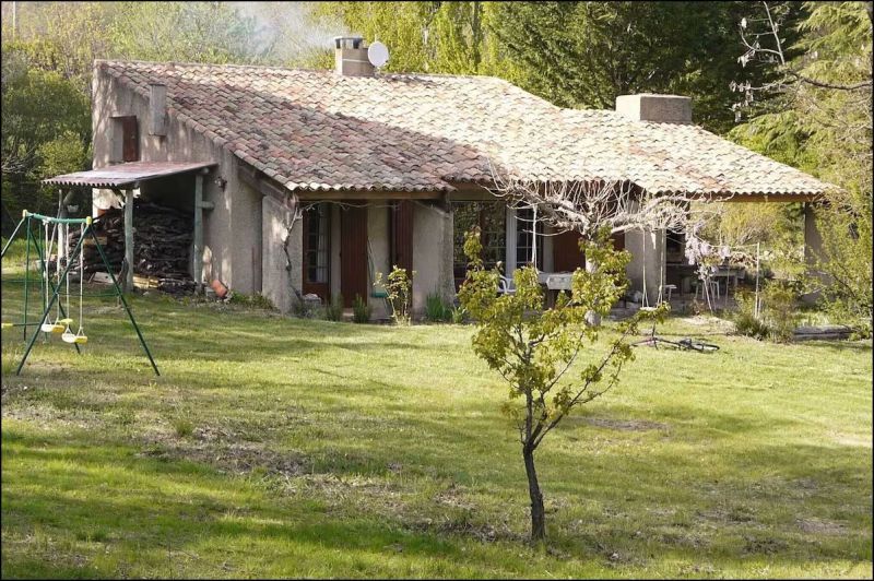 photo 6 Owner direct vacation rental Forcalquier maison Provence-Alpes-Cte d'Azur Alpes de Haute-Provence View of the property from outside