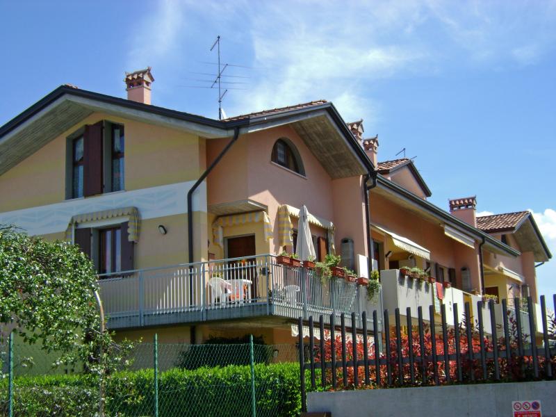 photo 11 Owner direct vacation rental Lazise appartement Veneto Verona Province View of the property from outside