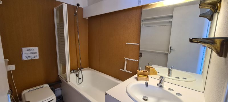 photo 14 Owner direct vacation rental La Mongie appartement Midi-Pyrnes Hautes-Pyrnes bathroom 1