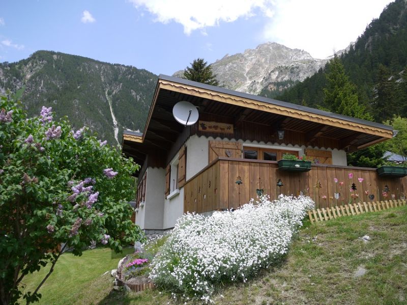 photo 5 Owner direct vacation rental Pralognan la Vanoise chalet Rhone-Alps Savoie View of the property from outside